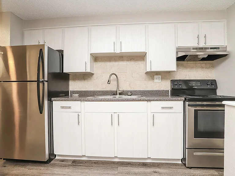 South Washington St Apts — Photo 35