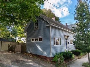 12 Myrtle St, Beverly, MA 01915