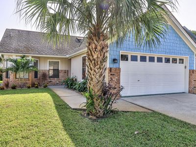 702 Sky Tree Ct, New Smyrna Beach, FL, 32168