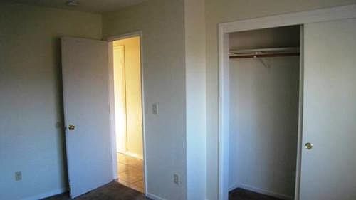 4th image of 1021 Deer Hollow Dr
