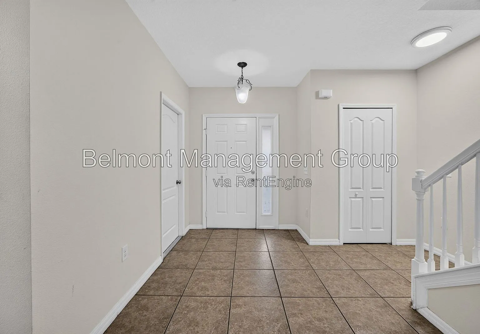 3 bed, 2.5 bath, 1760 sqft, $2,175 — Photo 2