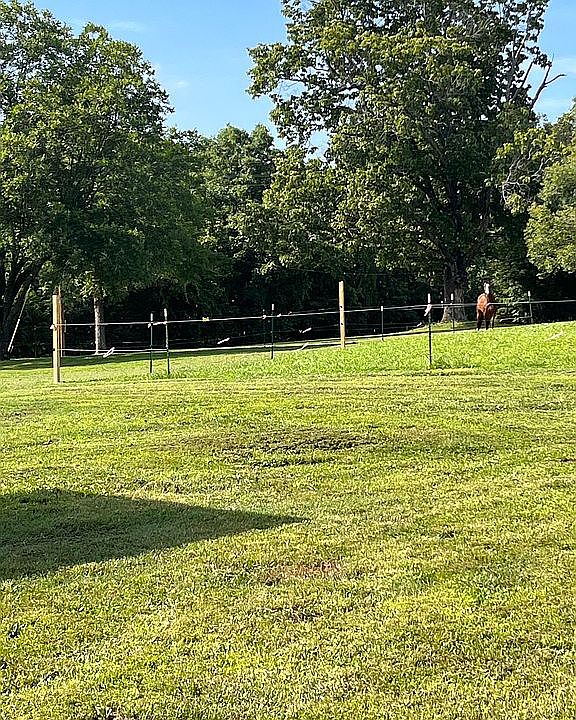 1st image of 8594 Oakland Rd