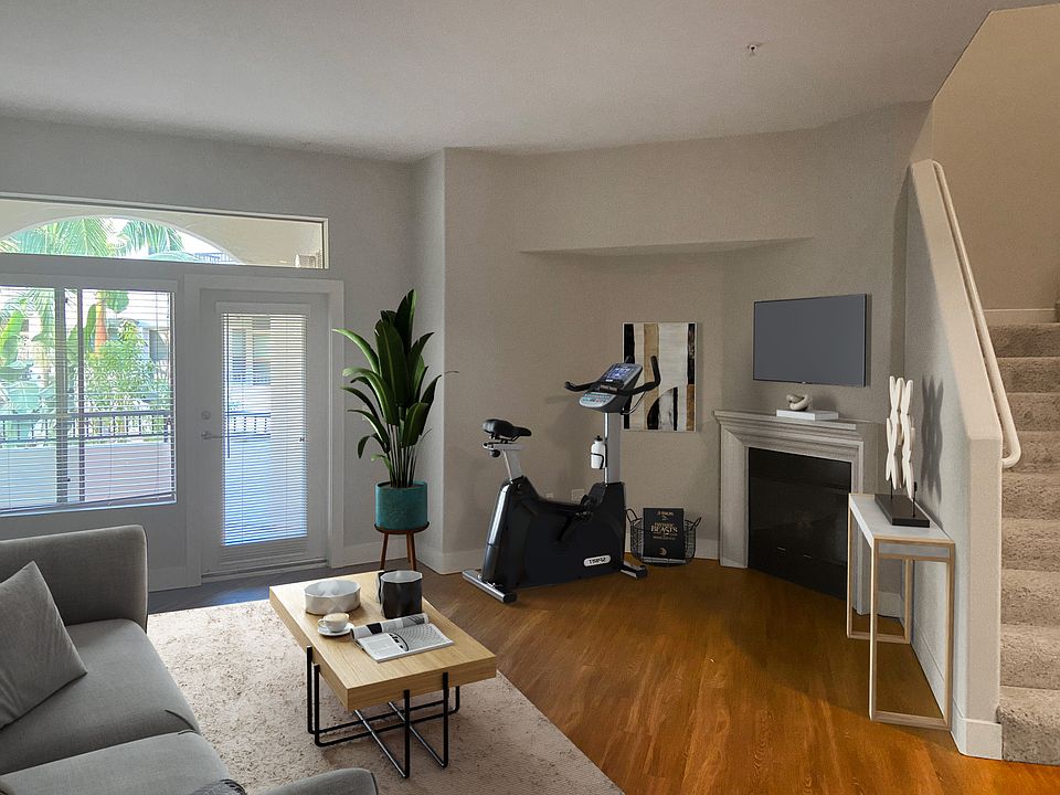 Townhome-style floorplan