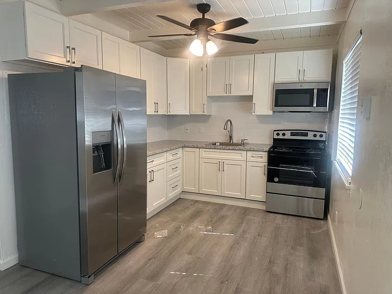 1125 Washington St #4 — Photo 1