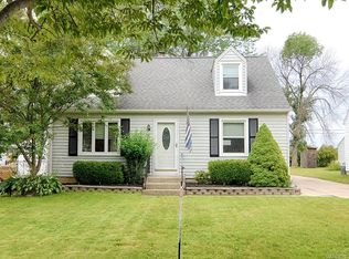 98 Princeton Ct, Cheektowaga, NY 14225