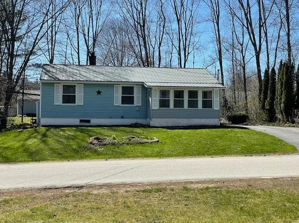 24 Duffy Street, Franklin, NH 03235