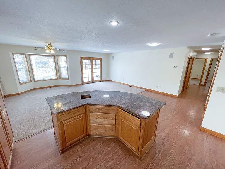 5441 Basin View Dr — Photo 7