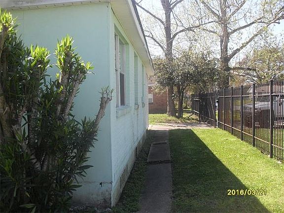 2nd image of 1501 Shirley Dr