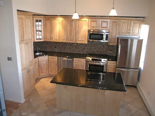 Rented by Brooklyn Real Inc | media 32