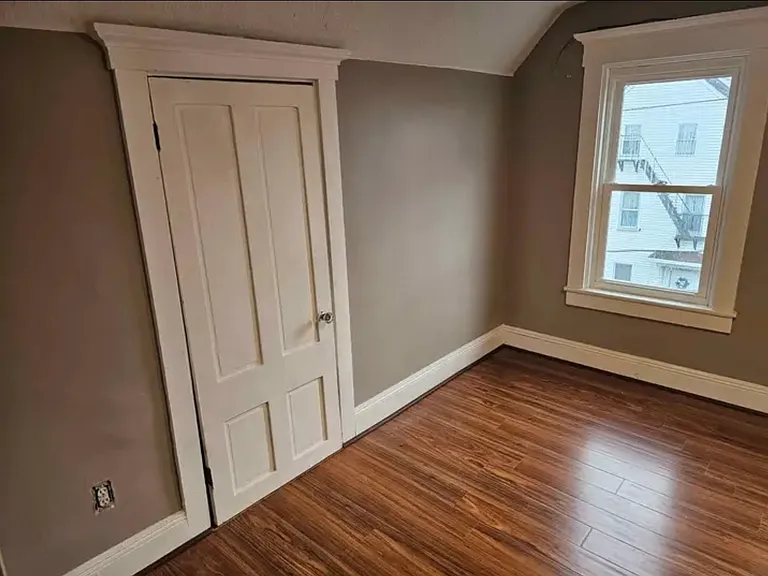 33 Winsor St #3 — Photo 15