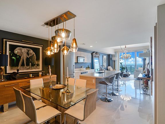 2nd image of 16385 Biscayne Blvd Unit 3203