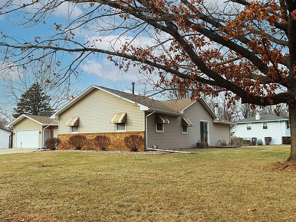 3rd image of 27 Harvester Rd