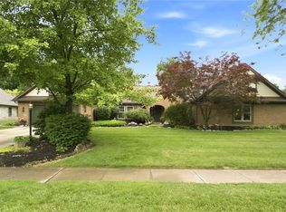 3955 Maple Grove Ln, Dayton, OH 45440