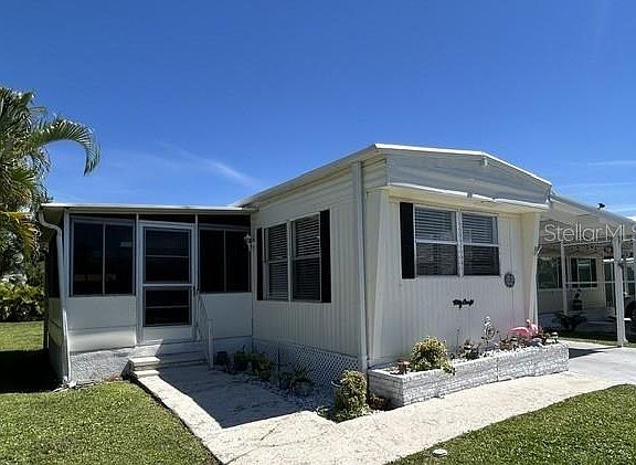 2nd image of 24437 HARBORVIEW ROAD #15