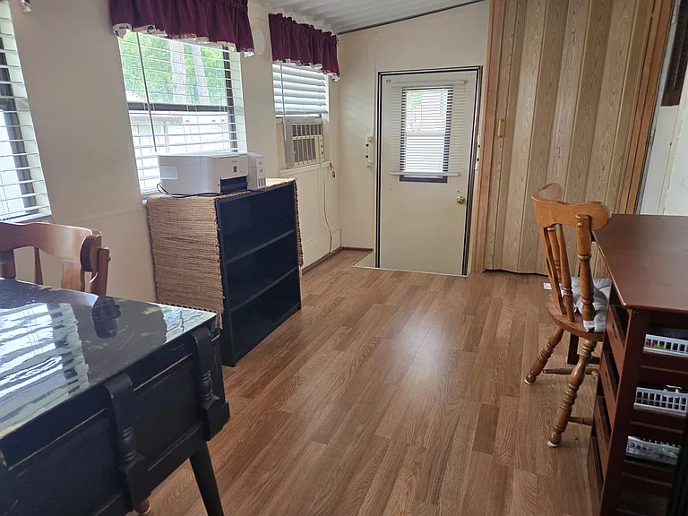 140 Jaymar Park Dr — Photo 11
