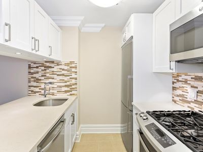200 Rector Pl APT 34J, New York, NY, 10280
