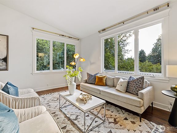 3rd image of 8245 NE 8th Street