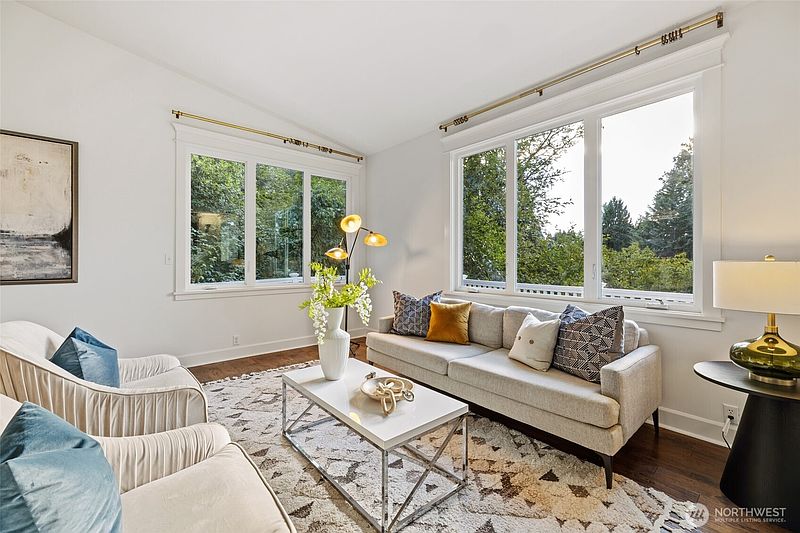 3rd image of 8245 NE 8th Street