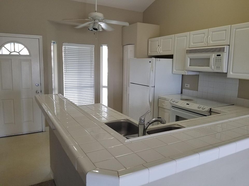 1st image of 75-6081 Alii Dr Unit Dd 204
