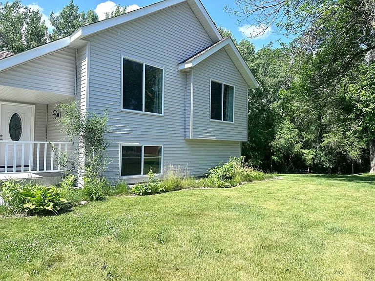 3345 Minnesota Ln N — Photo 36
