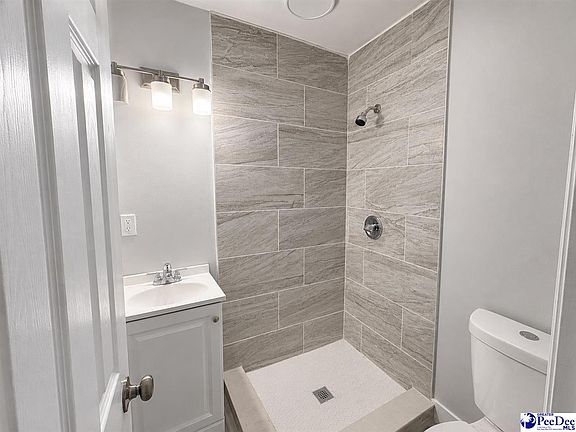 3rd image of 3113 Woodbridge Rd
