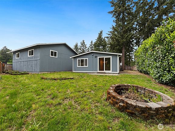 3rd image of 21613 145th St E