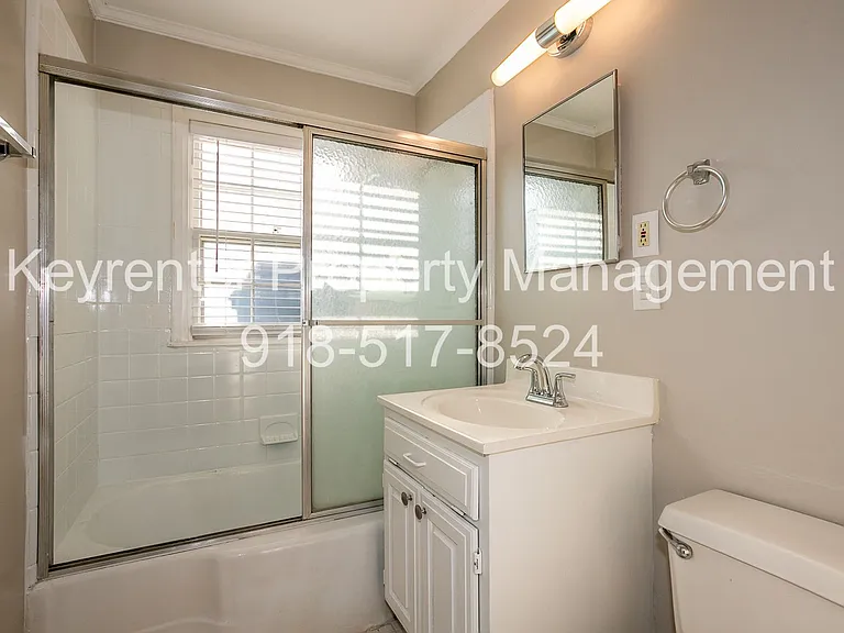 1502 N Columbia Ave — Photo 24