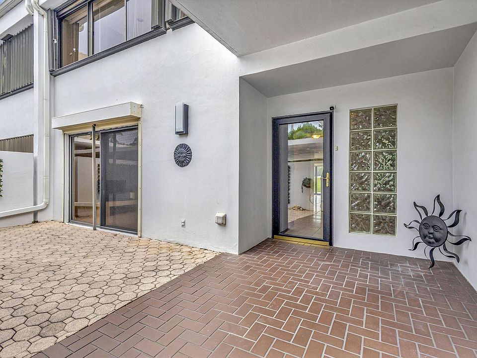 1st image of 2435 E Presidential Way