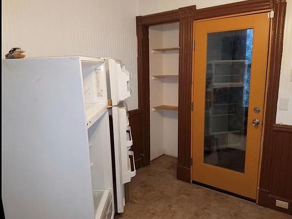 4th image of 593 3rd St
