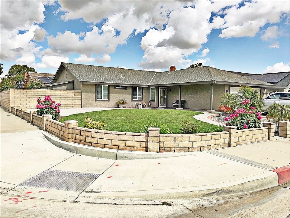 1st image of 2823 S Parco Ave