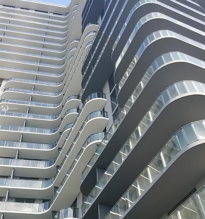 1st image of 3401 NE 1st Ave #2511