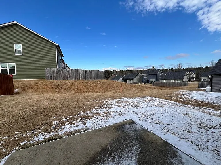 74 Griffith Pl — Photo 24