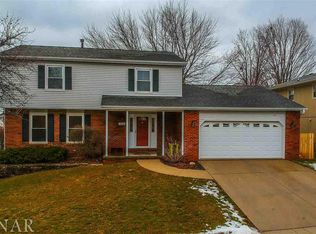 1005 Rocky Ford Rd, Bloomington, IL 61704