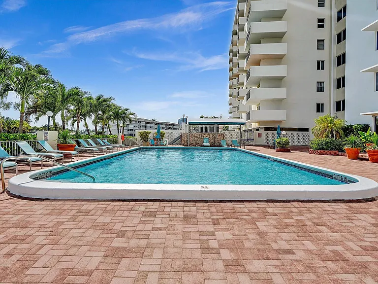 401 Golden Isles Dr #1007 — Photo 38