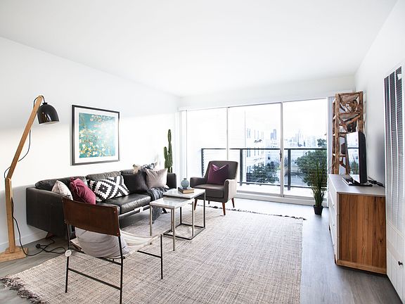 2nd image of 240 Saint Josephs Ave #6437909