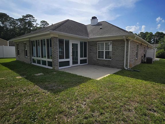 5th image of 4091 Lakeshore Dr.