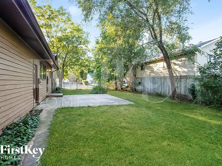 148 Berkshire Dr — Photo 14