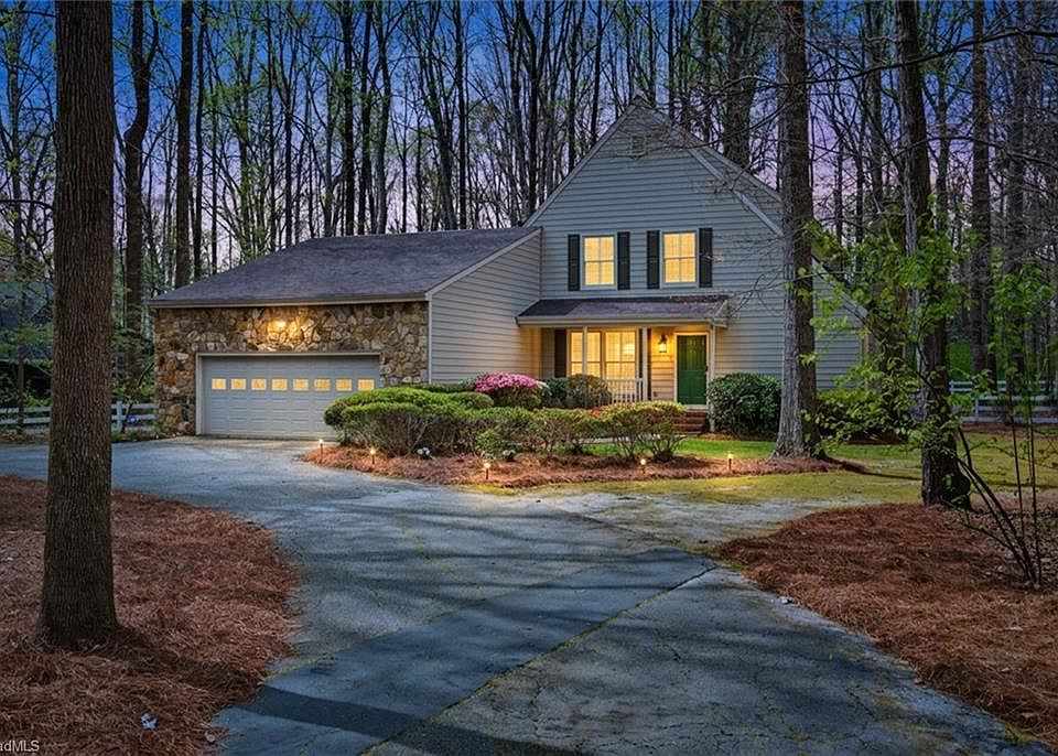 1st image of 4004 Hiddenwood Ct