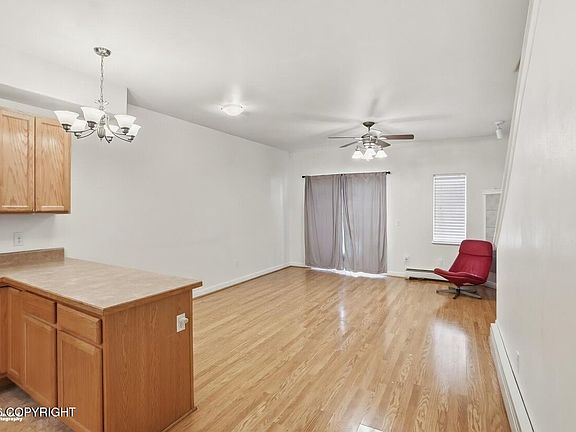 4th image of 9215 Commons Pl #5