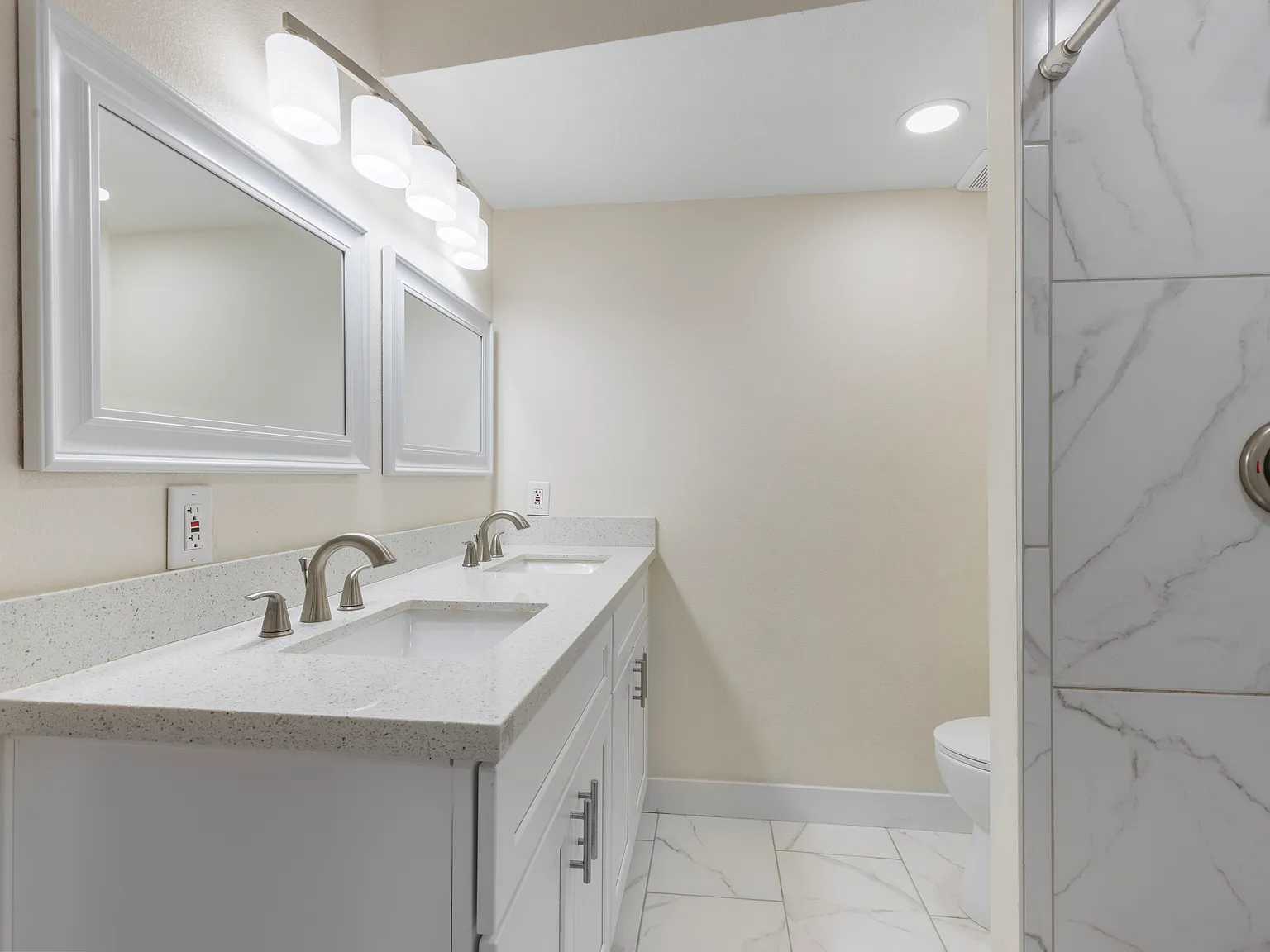 2 bed, 1.5 bath, 1254 sqft, $1,650 — Photo 3