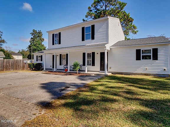 3rd image of 20-28 Virgil Ln