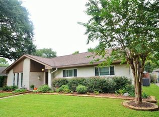 6130 Valkeith Dr, Houston, TX 77096