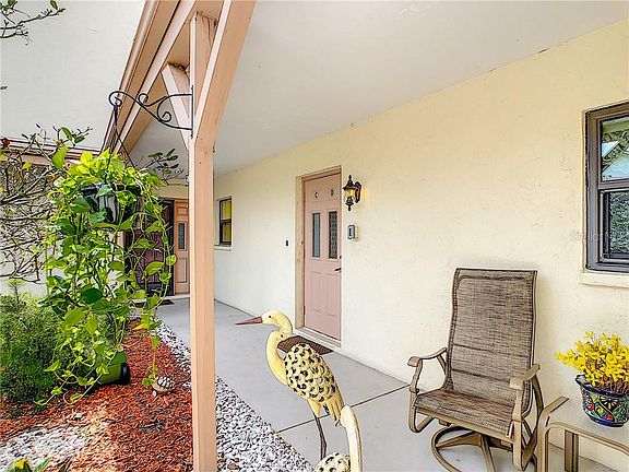 3rd image of 1783 Lake Pl #D