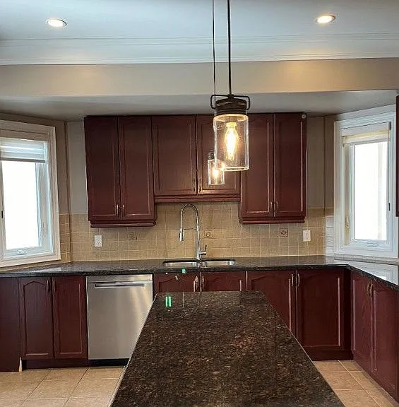 587 Thompson Rd S #9 — Photo 4