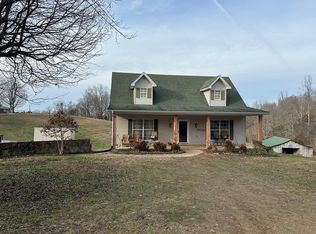 140 Happy Valley Rd, Celina, TN 38551