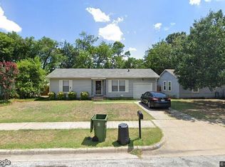 117 Reaves Ln, Hurst, TX 76053