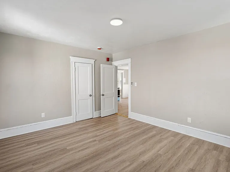 387 Grove St — Photo 6