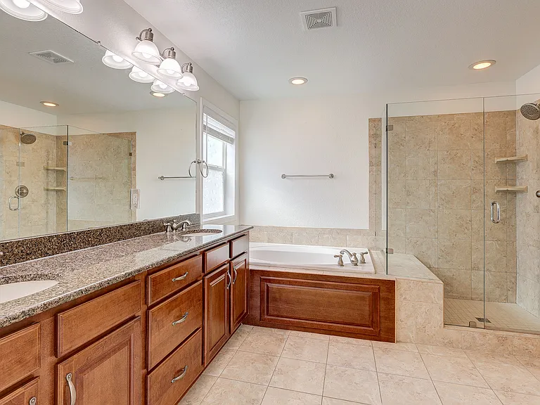 10732 Hillsboro Cir — Photo 44