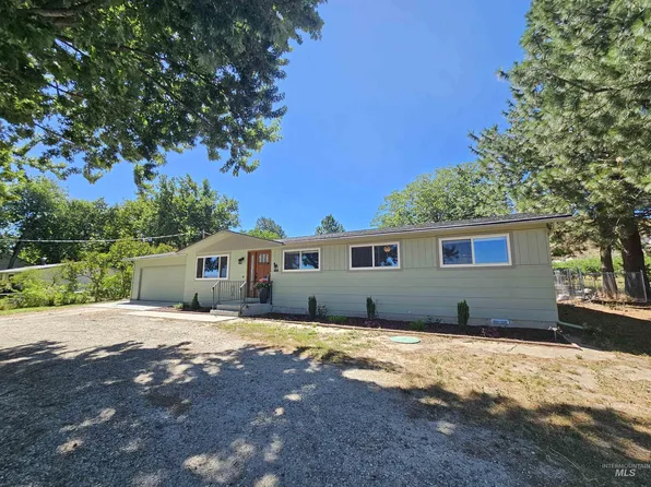 2241 W South Slope Rd, Emmett, ID 83617