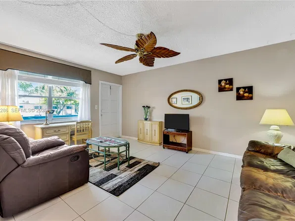 2458 Polk St APT 206, Hollywood, FL 33020